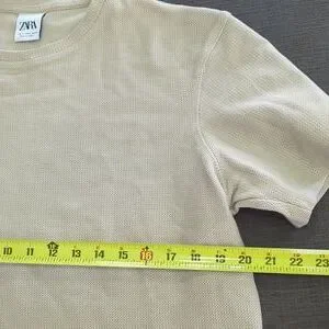 ZARA::Tシャツ:XL[RESALE] BNWT ZARA Cream Ecru Ruffled Jacquard Blouse with Diamante